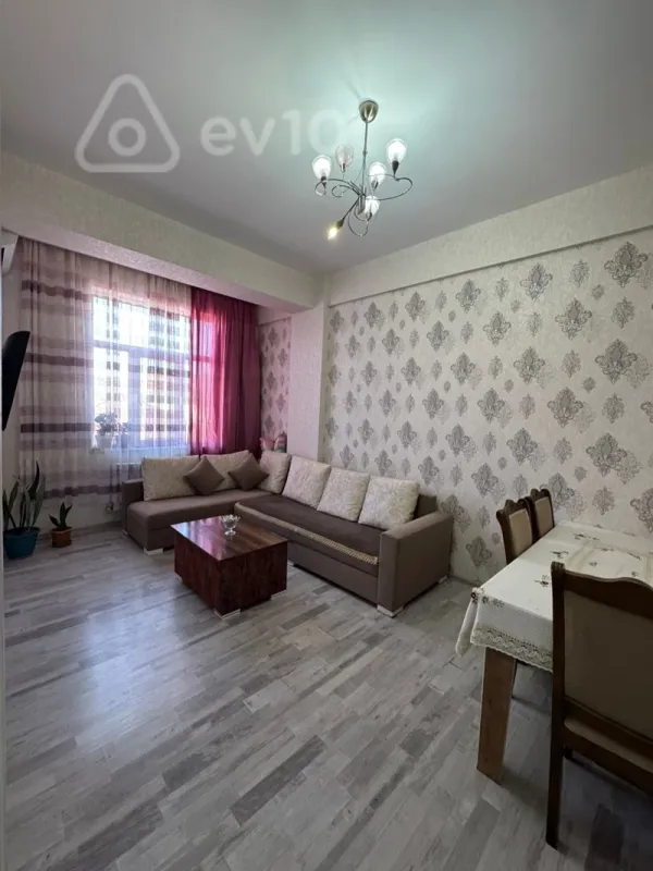 Kirayə verilir 2 otaqlı yeni tikili 60 m²