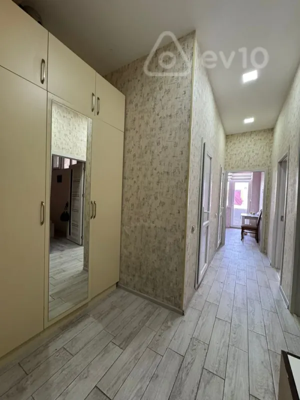 Kirayə verilir 2 otaqlı yeni tikili 60 m²