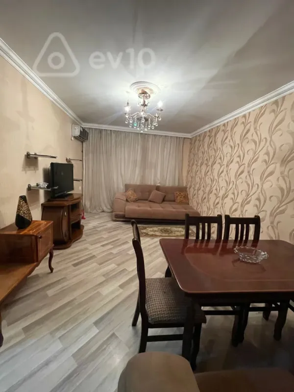 Kirayə verilir 1 otaqlı köhnə tikili 50 m²