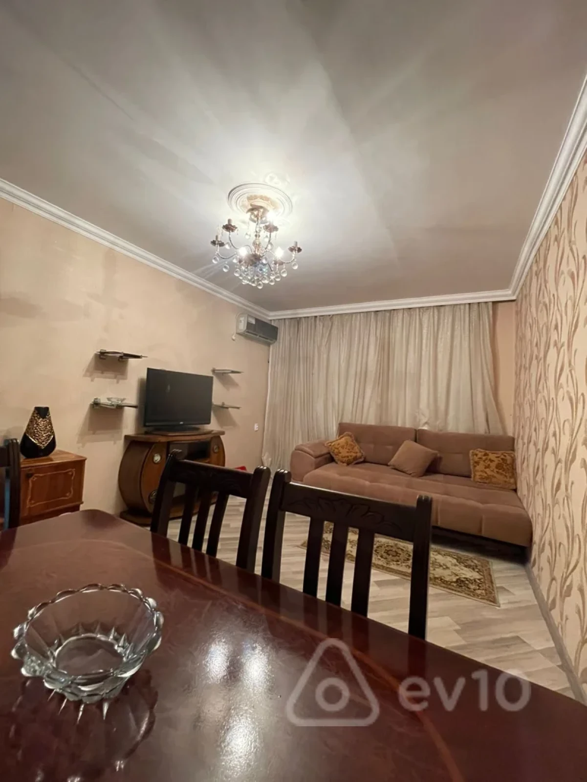 Kirayə verilir 1 otaqlı köhnə tikili 50 m²