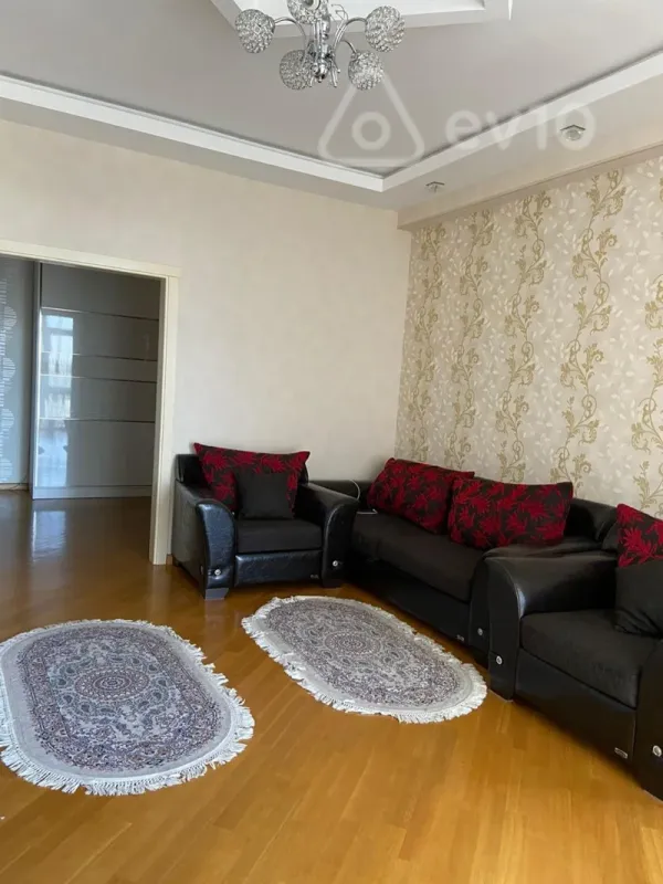 Kirayə verilir 2 otaqlı yeni tikili 85 m²