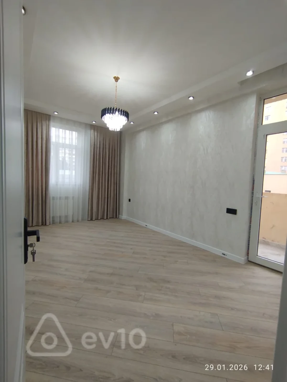 Satılır 2 otaqlı yeni tikili 62 m²
