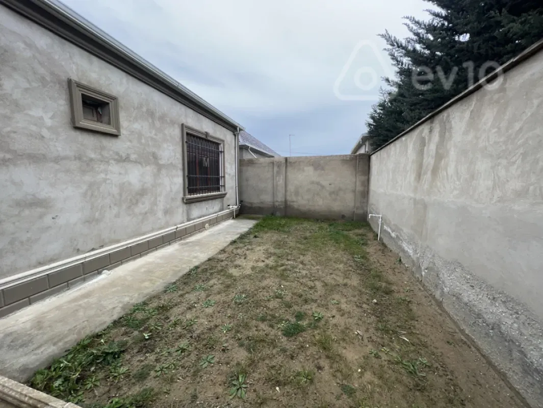 Satılır 3 otaqlı həyət evi 120 m²