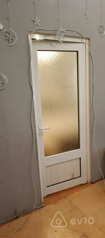 Kirayə verilir 3 otaqlı köhnə tikili 70 m²