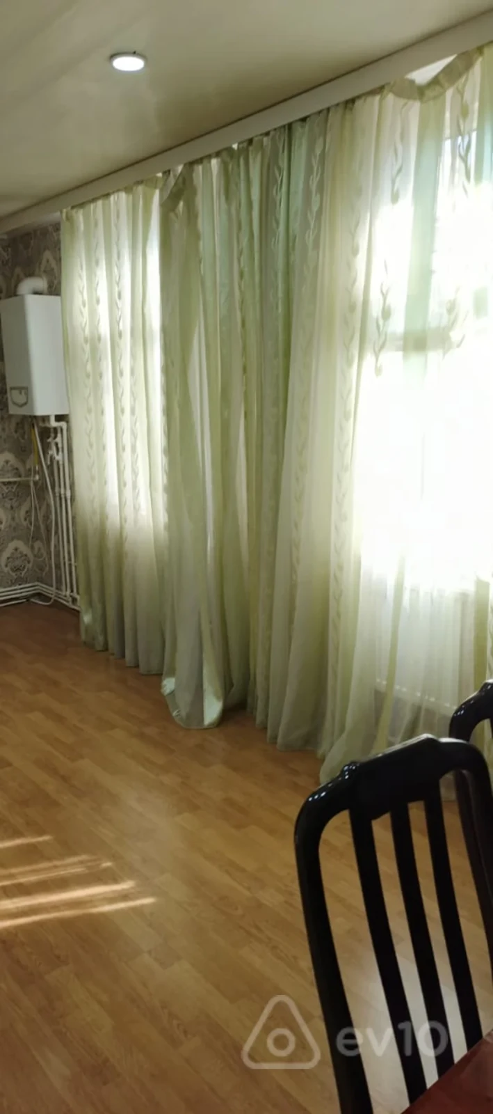 Kirayə verilir 3 otaqlı köhnə tikili 70 m²