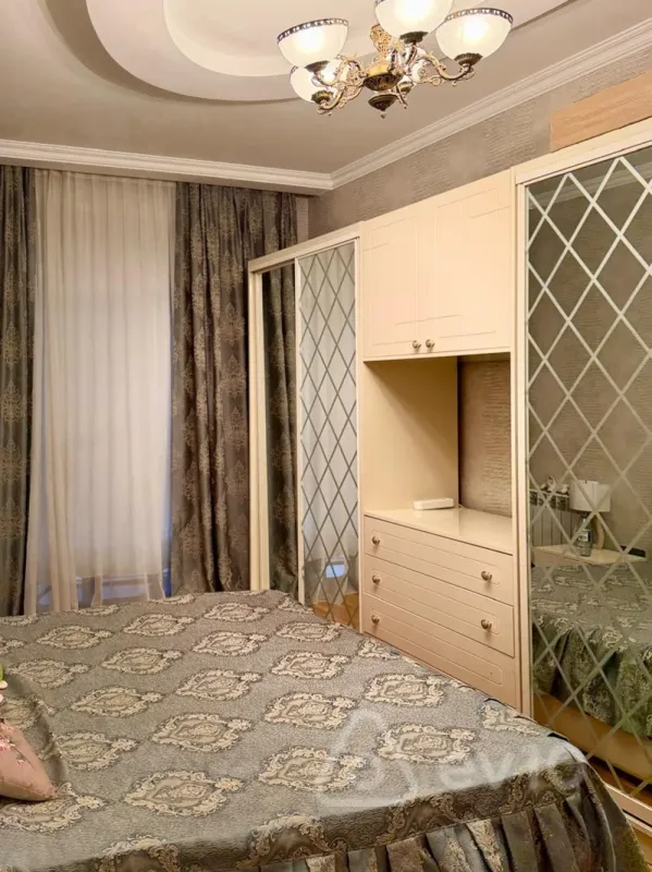 Kirayə verilir 3 otaqlı yeni tikili 130 m²