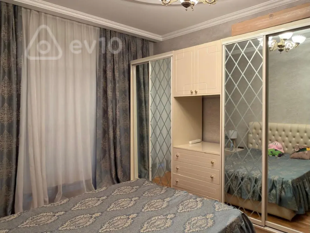 Kirayə verilir 3 otaqlı yeni tikili 130 m²