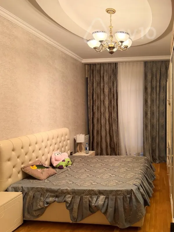 Kirayə verilir 3 otaqlı yeni tikili 130 m²