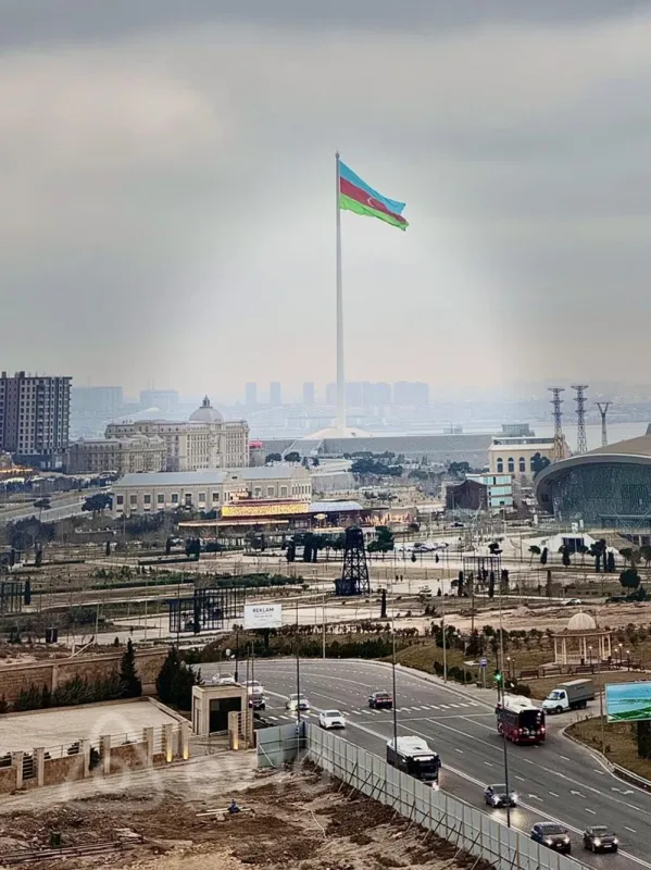 Kirayə verilir 3 otaqlı yeni tikili 130 m²