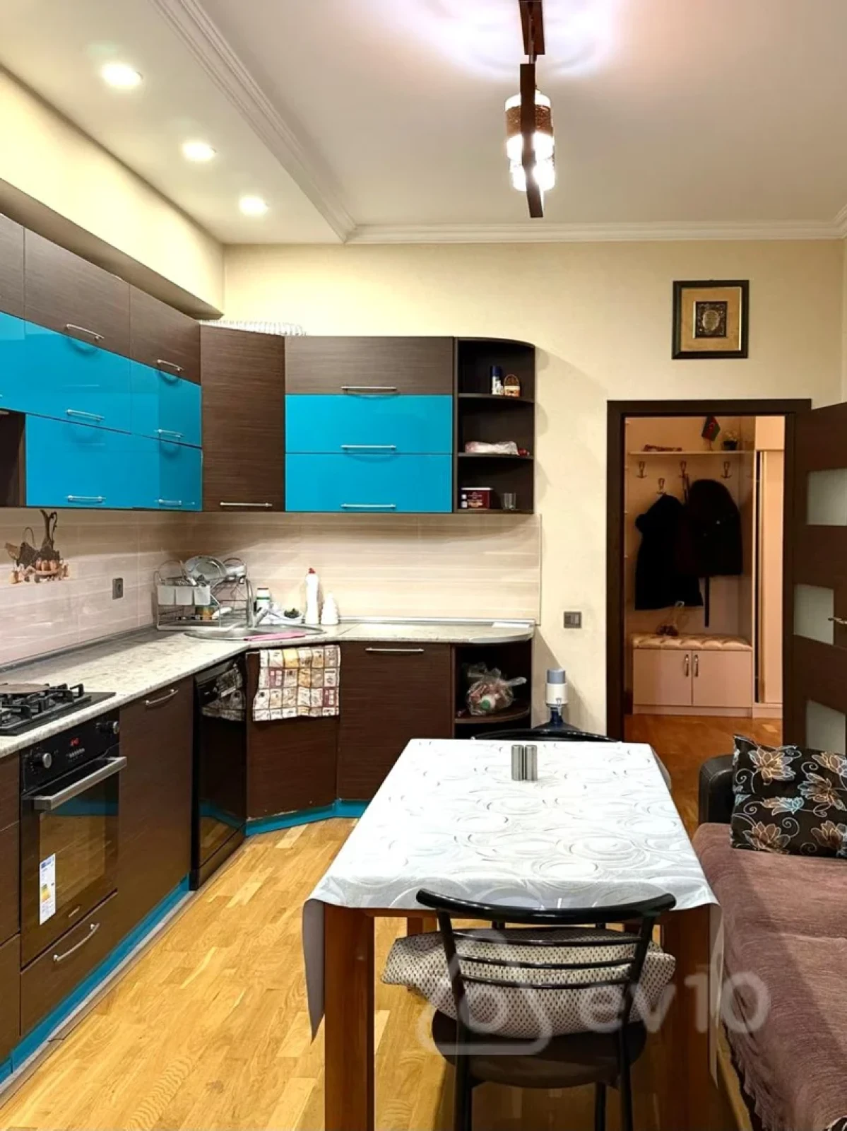 Kirayə verilir 3 otaqlı yeni tikili 130 m²