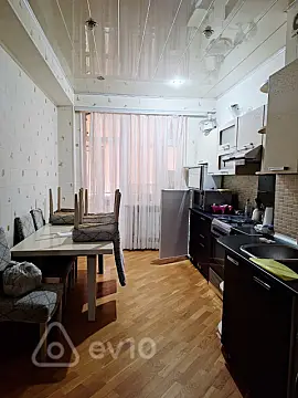 Kirayə verilir 2 otaqlı yeni tikili 80 m²