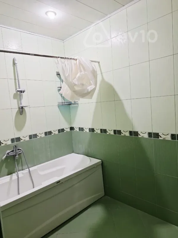 Kirayə verilir 2 otaqlı yeni tikili 80 m²