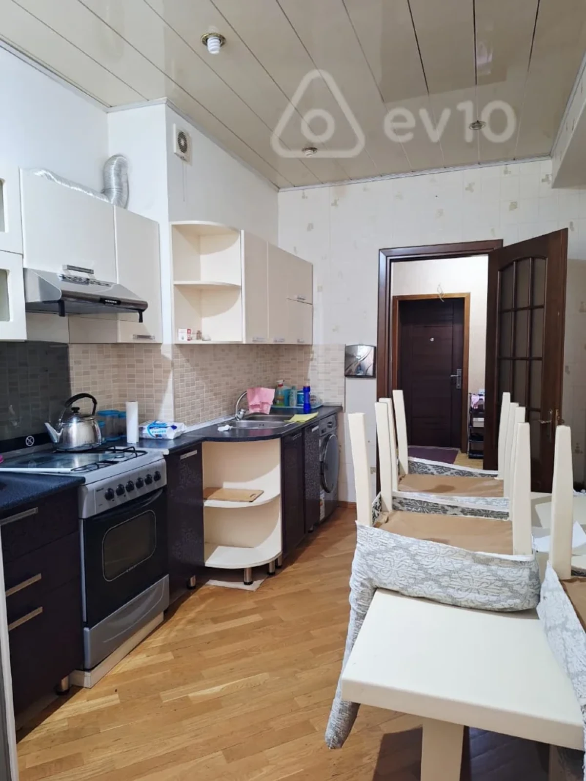 Kirayə verilir 2 otaqlı yeni tikili 80 m²