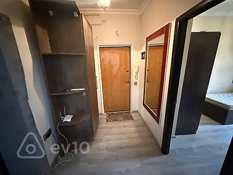 Kirayə verilir 3 otaqlı köhnə tikili 80 m²