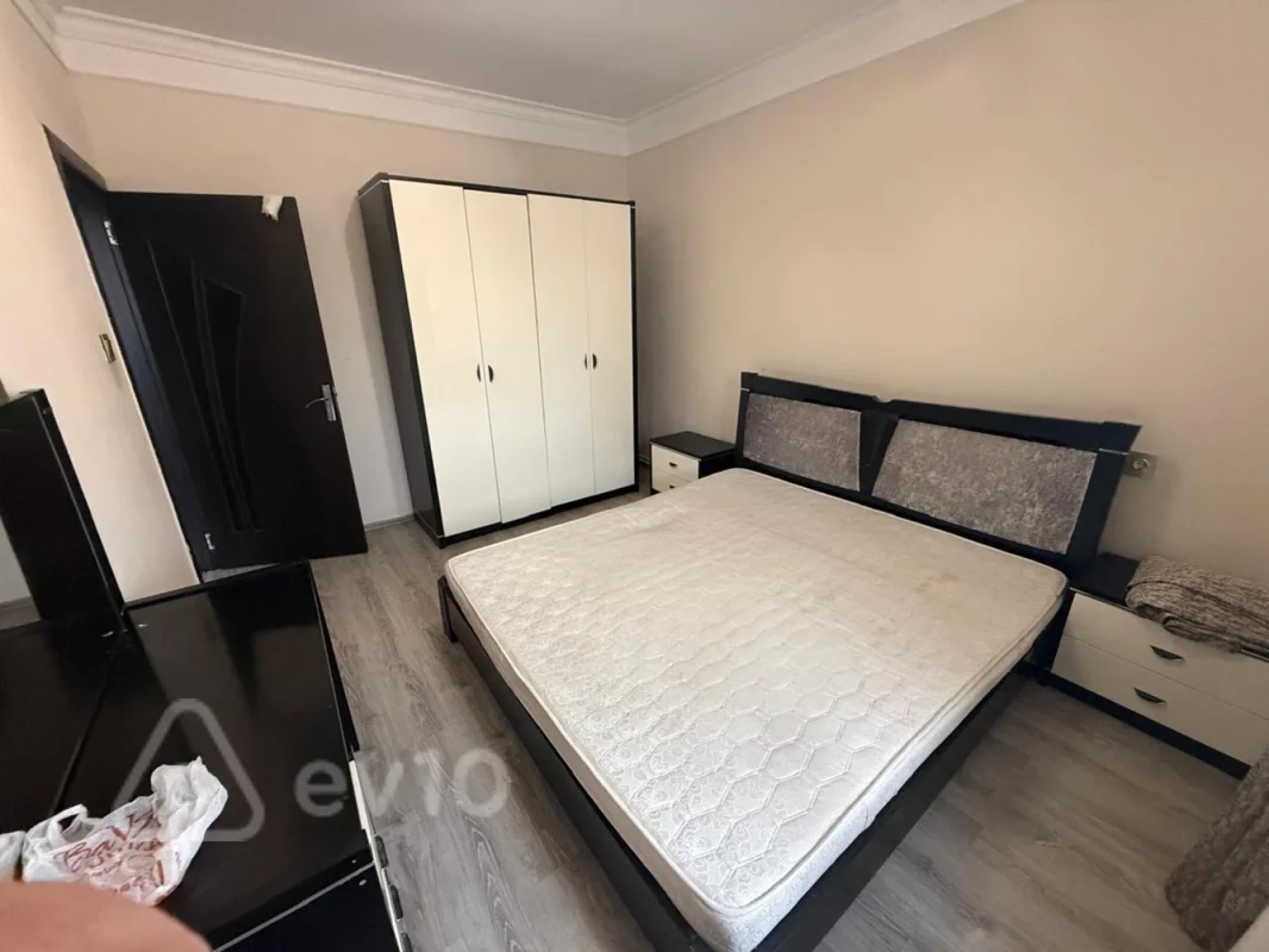 Kirayə verilir 3 otaqlı köhnə tikili 80 m²