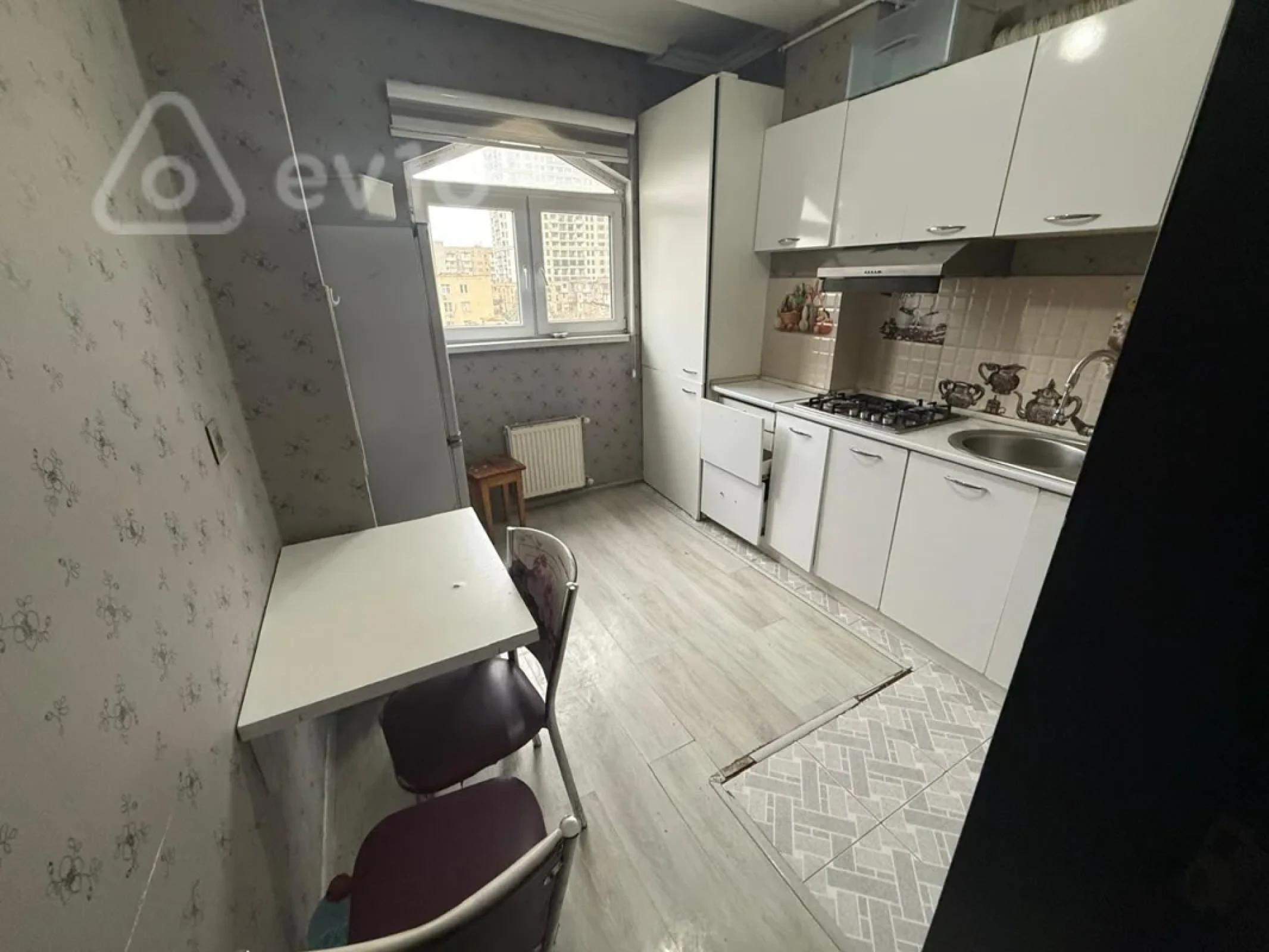 Kirayə verilir 3 otaqlı köhnə tikili 80 m²