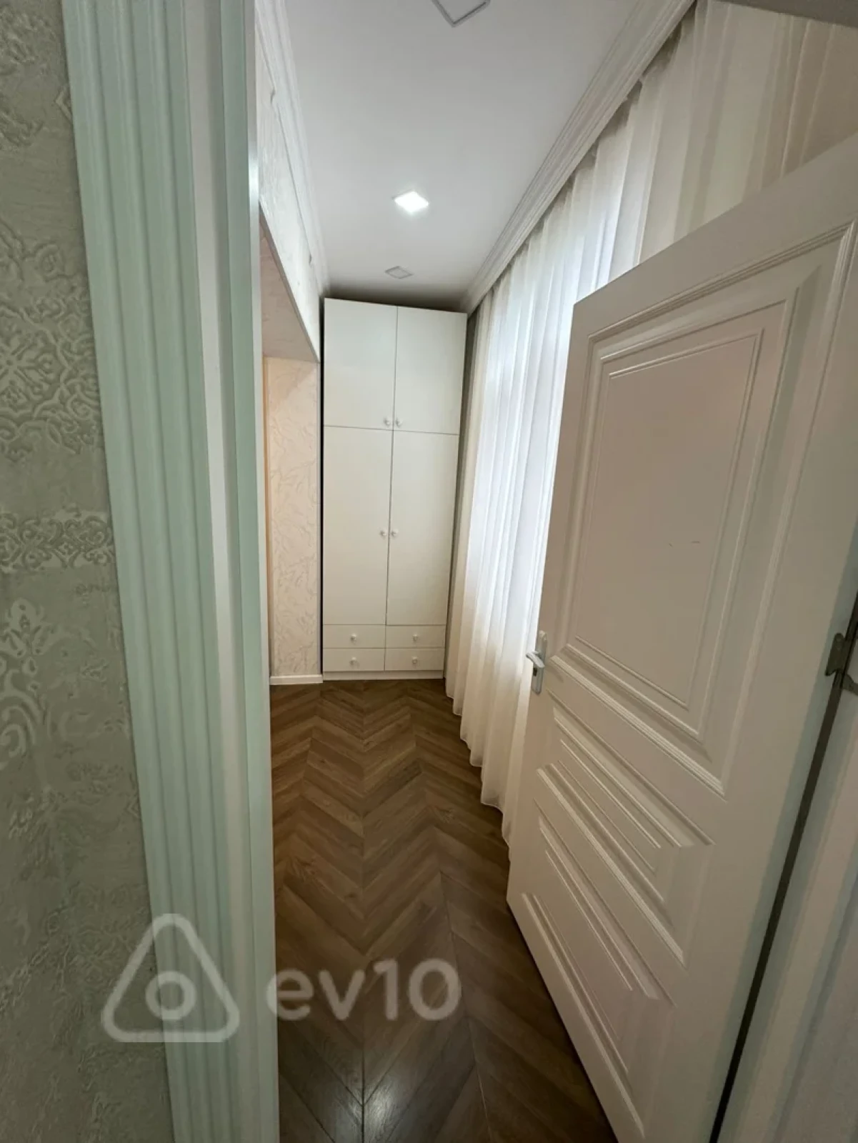 Kirayə verilir 3 otaqlı köhnə tikili 80 m²