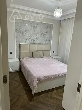 Kirayə verilir 3 otaqlı köhnə tikili 80 m²
