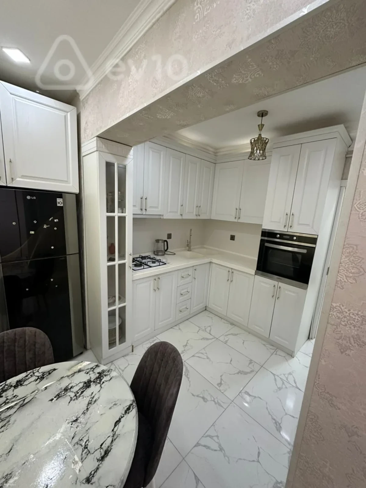 Kirayə verilir 3 otaqlı köhnə tikili 80 m²