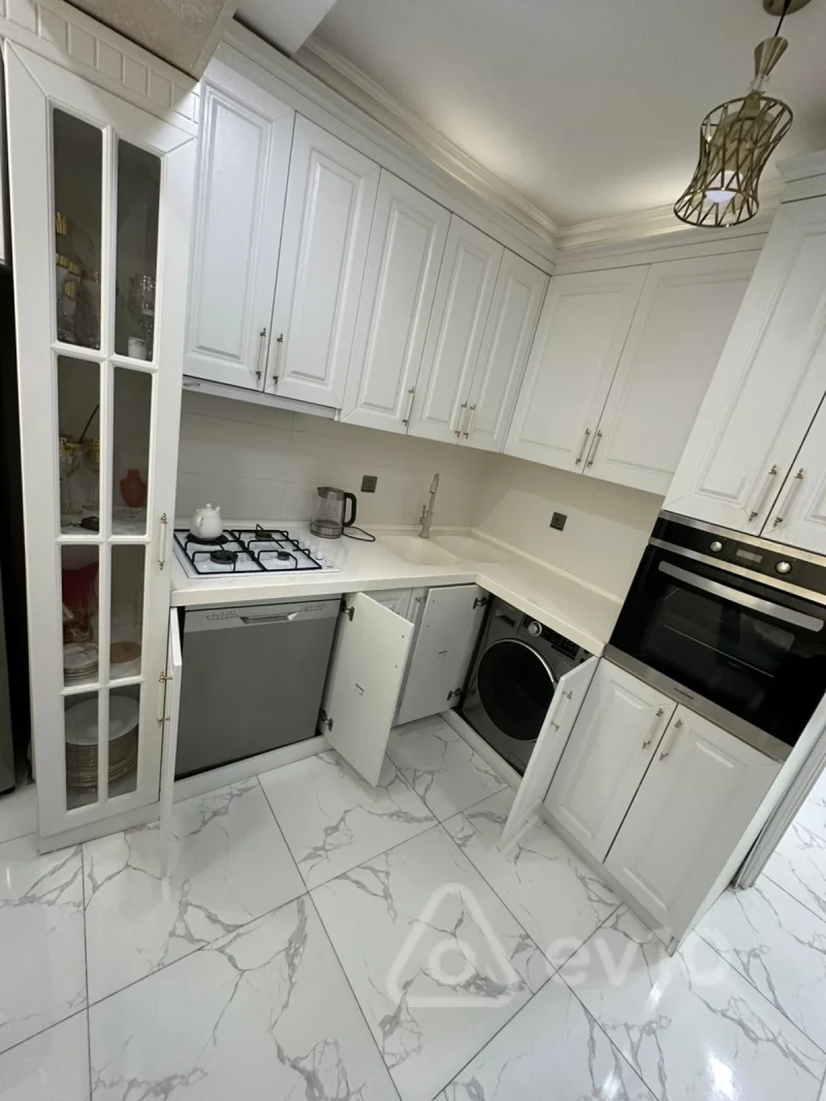 Kirayə verilir 3 otaqlı köhnə tikili 80 m²