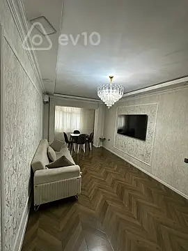 Kirayə verilir 3 otaqlı köhnə tikili 80 m²