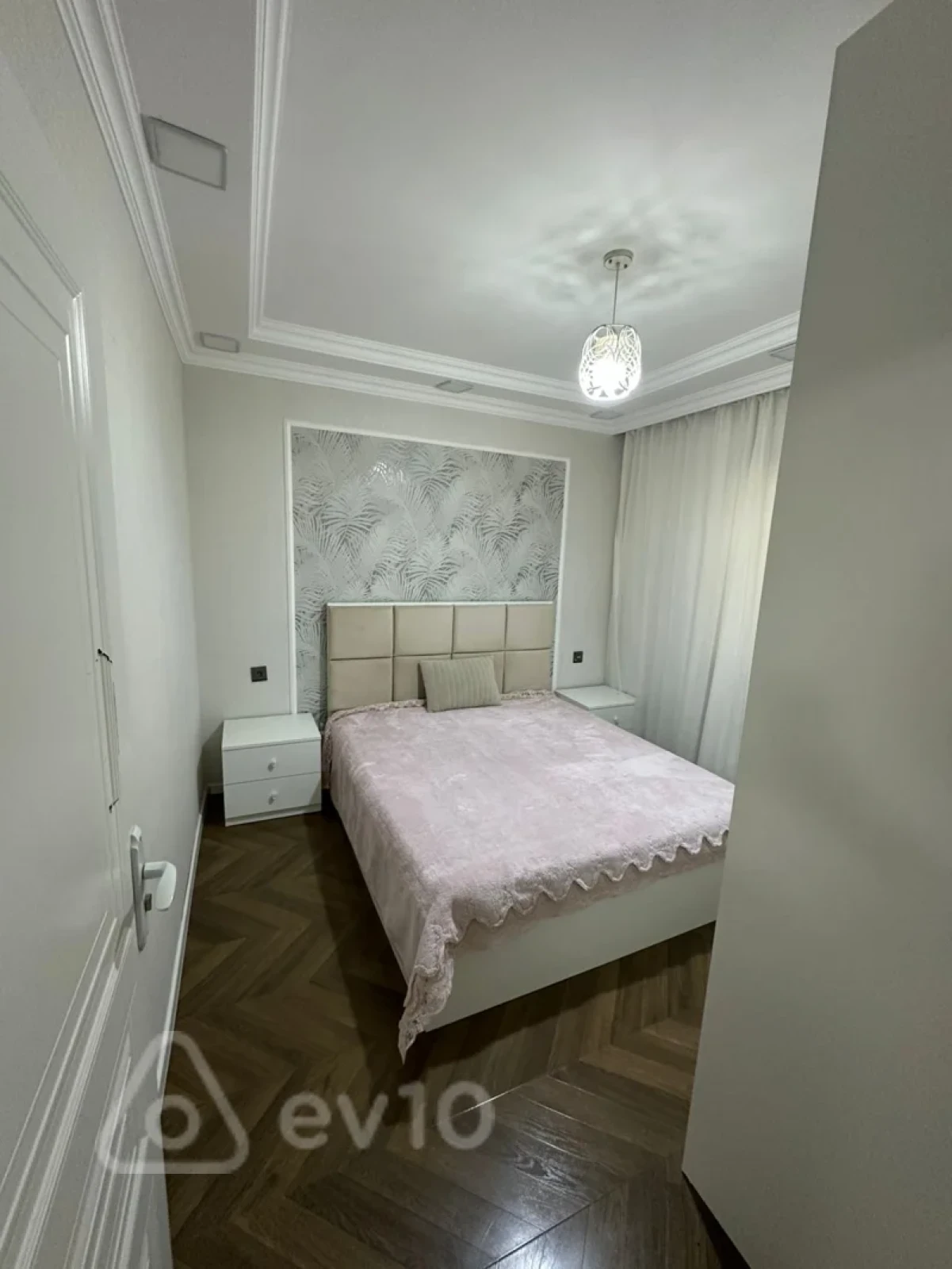 Kirayə verilir 3 otaqlı köhnə tikili 80 m²