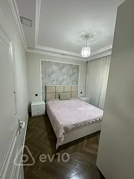 Kirayə verilir 3 otaqlı köhnə tikili 80 m²