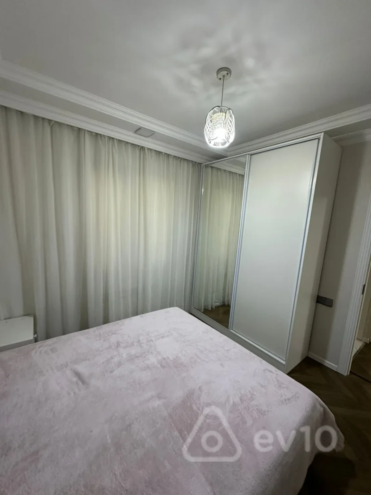Kirayə verilir 3 otaqlı köhnə tikili 80 m²