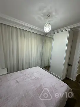 Kirayə verilir 3 otaqlı köhnə tikili 80 m²
