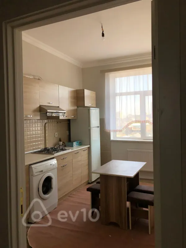 Kirayə verilir 3 otaqlı yeni tikili 120 m²