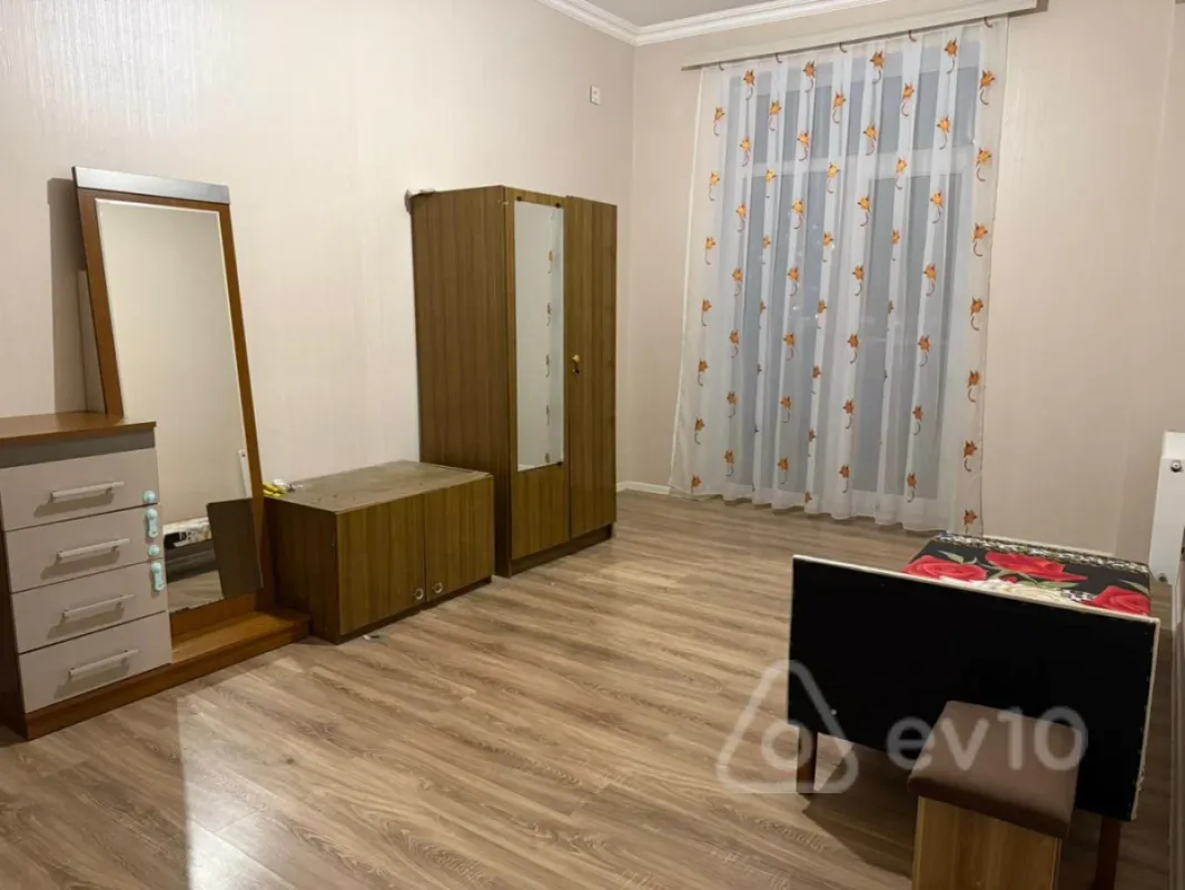 Kirayə verilir 3 otaqlı yeni tikili 120 m²