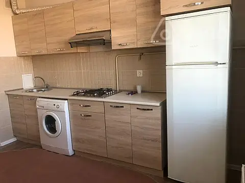 Kirayə verilir 3 otaqlı yeni tikili 120 m²