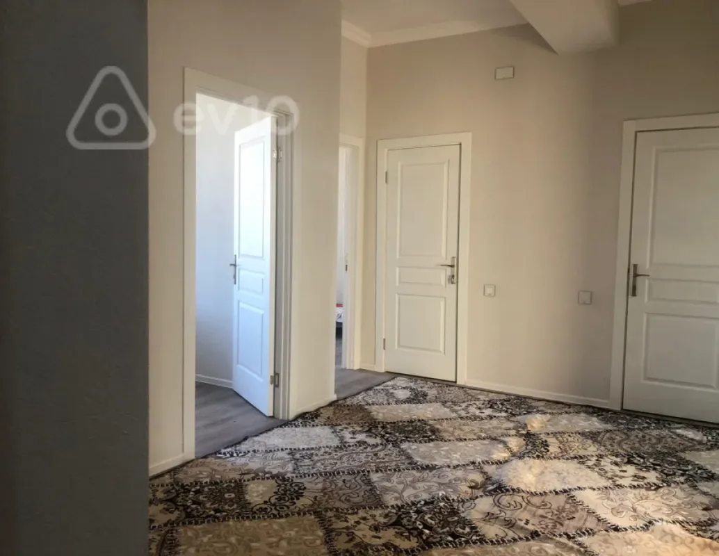 Kirayə verilir 3 otaqlı yeni tikili 120 m²