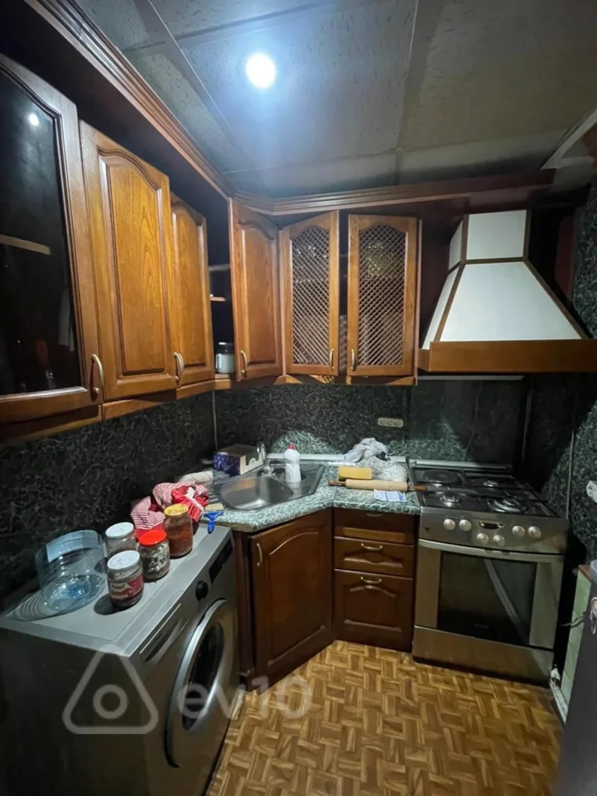Kirayə verilir 3 otaqlı köhnə tikili 40 m²