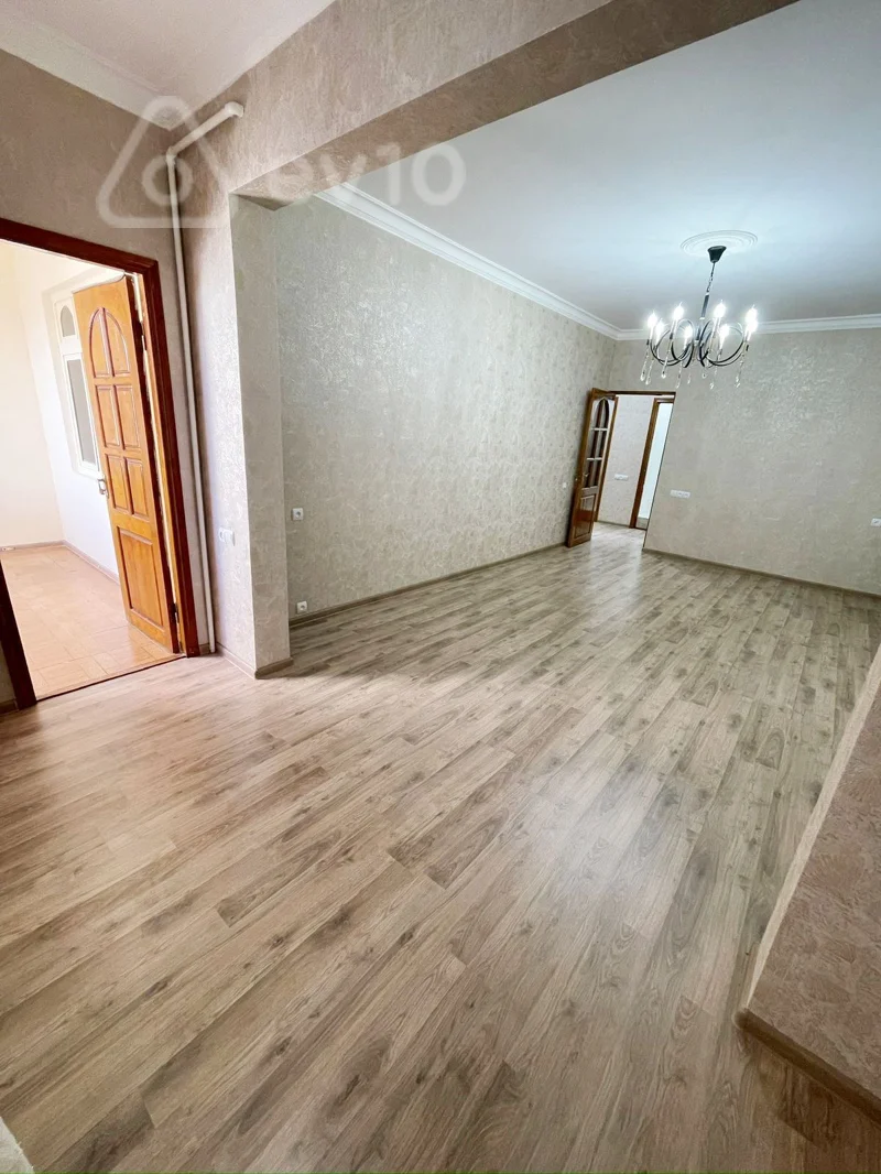 Satılır 2 otaqlı köhnə tikili 70 m² — Bakı, Binəqədi 2 otaq 70.00 m²