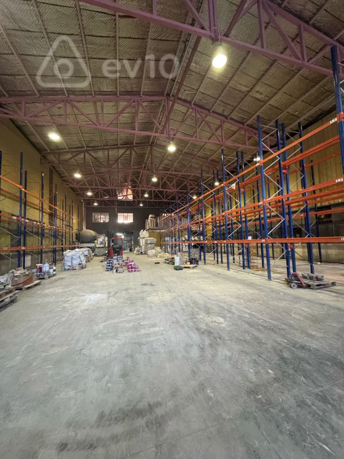 Kirayə verilir mənzil 650 m²