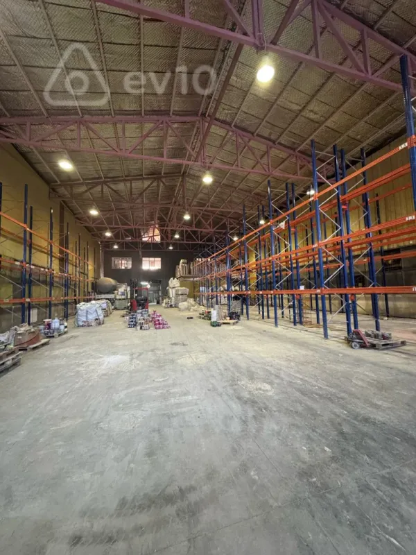 Kirayə verilir mənzil 650 m²