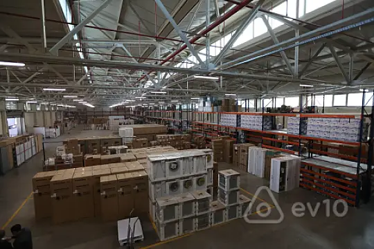 Kirayə verilir mənzil 650 m²