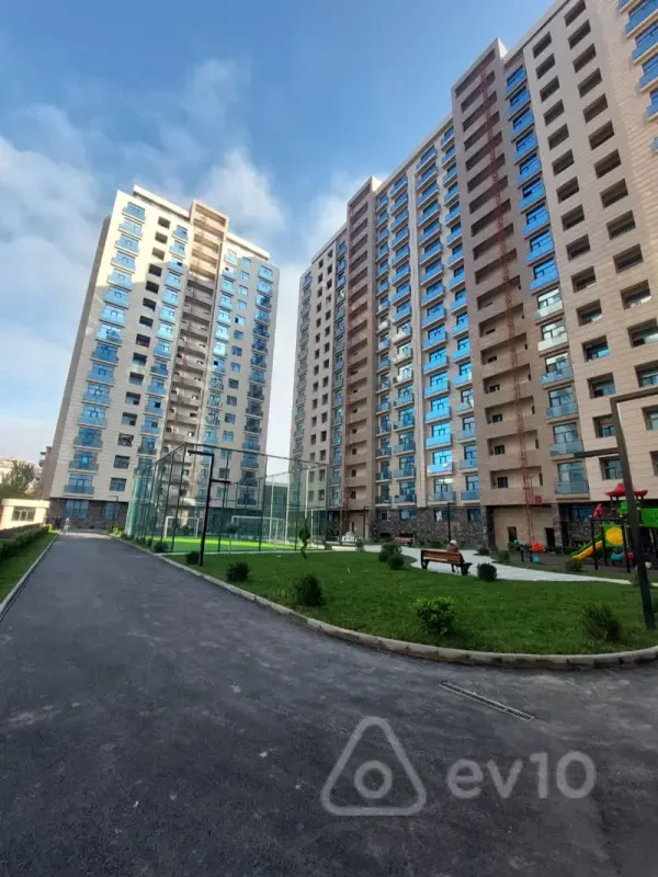 Satılır 3 otaqlı yeni tikili 143 m²