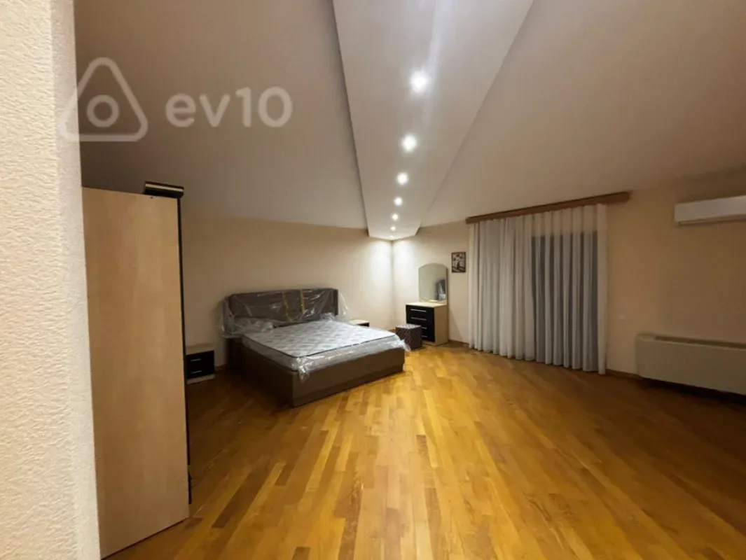 Kirayə verilir 7 otaqlı yeni tikili 360 m²