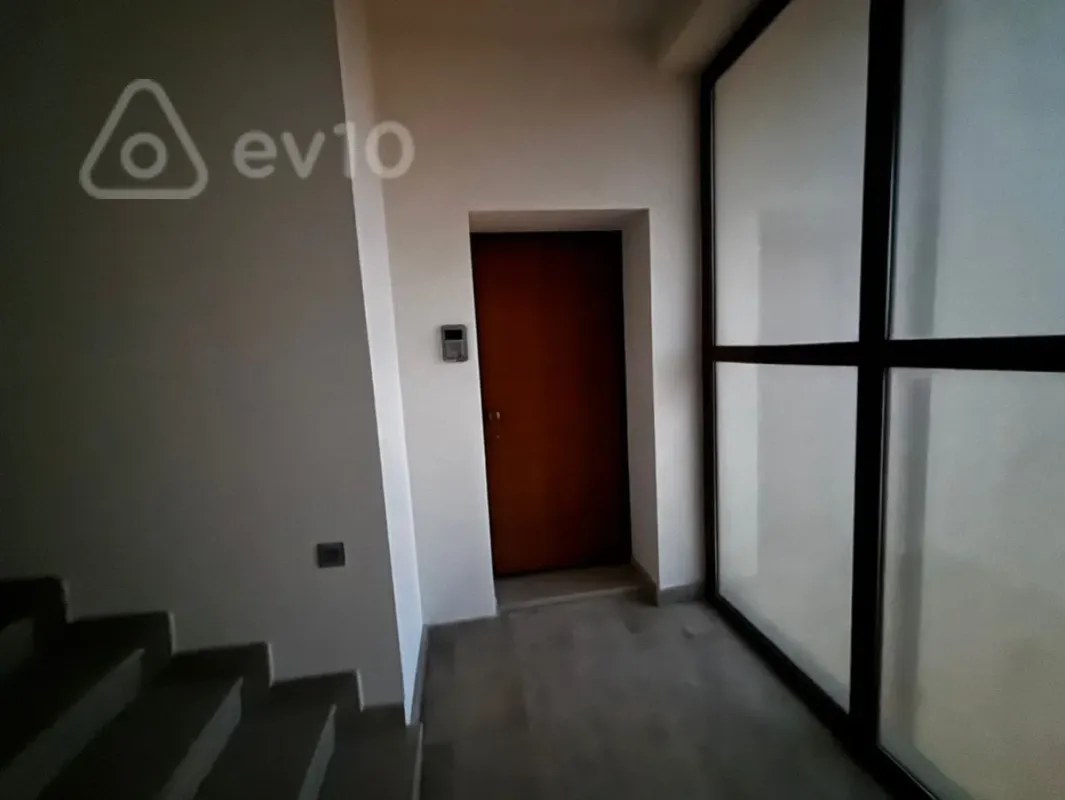 Kirayə verilir 7 otaqlı yeni tikili 360 m²