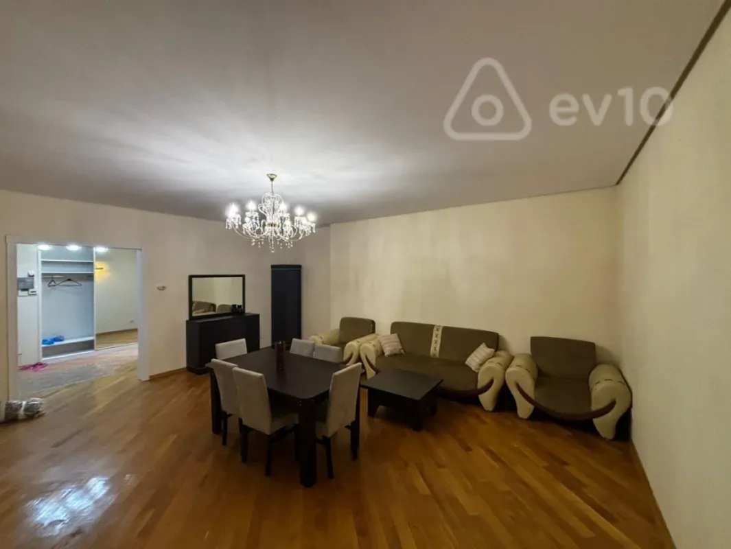 Kirayə verilir 7 otaqlı yeni tikili 360 m²