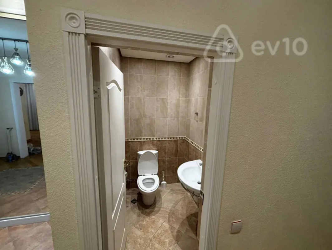 Kirayə verilir 7 otaqlı yeni tikili 360 m²