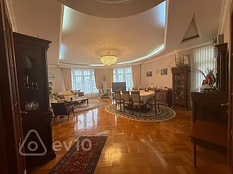 Kirayə verilir 4 otaqlı yeni tikili 200 m² — Bakı, Səbail 4 otaq 200.00 m²