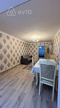 Kirayə verilir 3 otaqlı köhnə tikili 80 m²