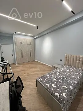 Kirayə verilir 3 otaqlı yeni tikili 100 m²