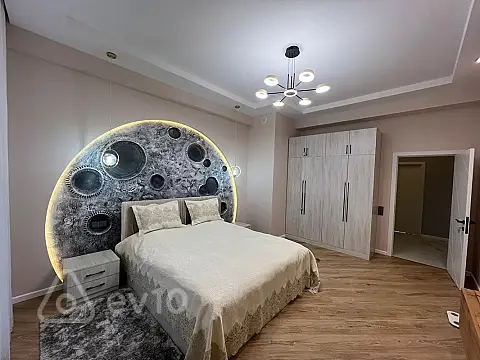 Kirayə verilir 3 otaqlı yeni tikili 100 m²