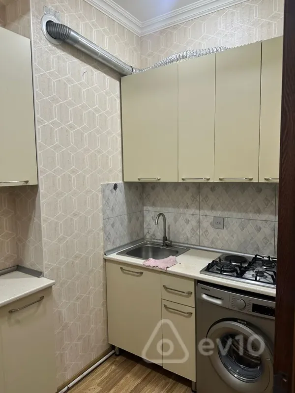 Kirayə verilir 2 otaqlı yeni tikili 60 m²