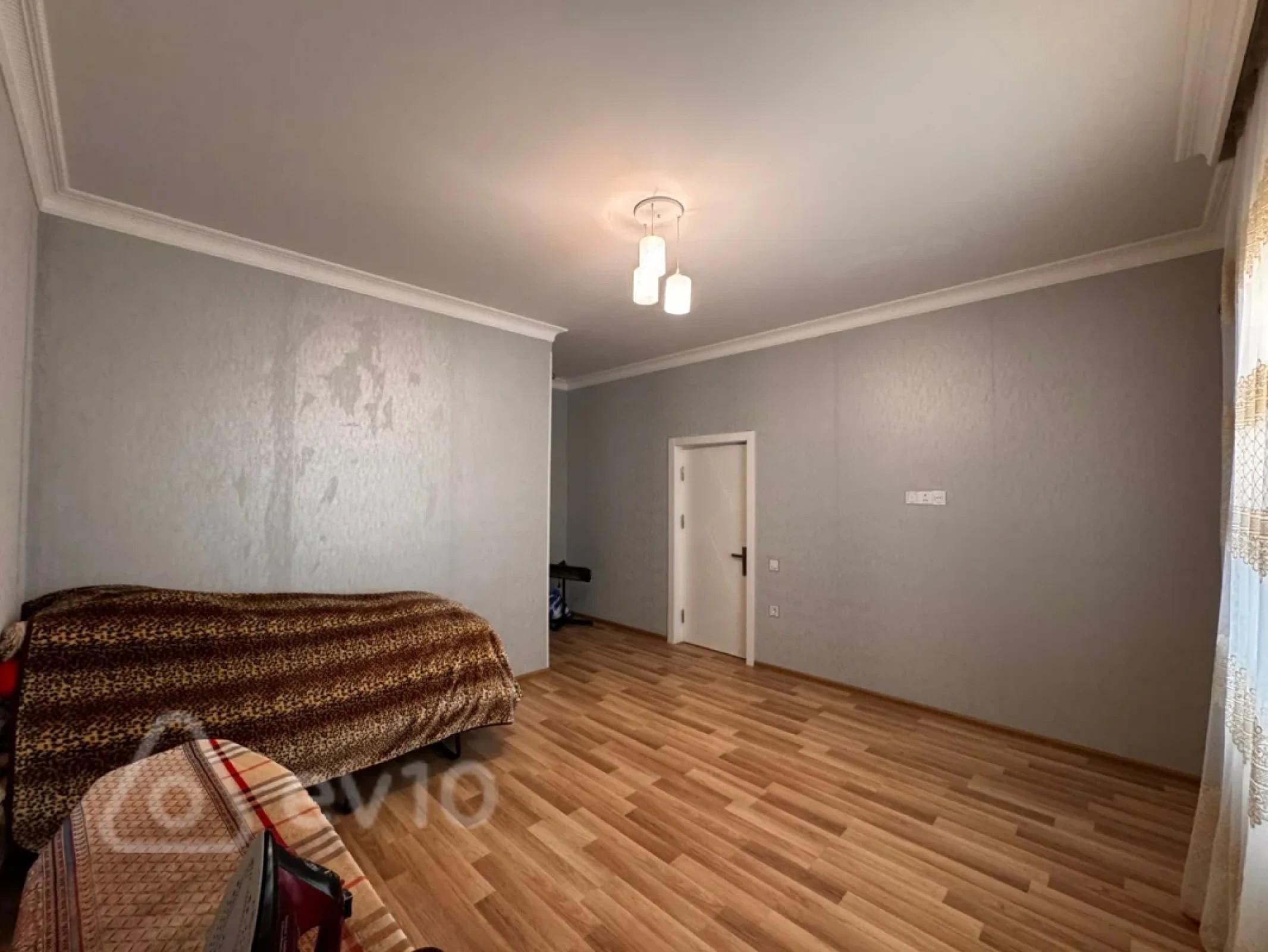 Satılır 9 otaqlı həyət evi 500 m²
