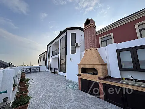 Satılır 9 otaqlı həyət evi 500 m²